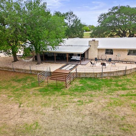 Farm Retreat With Jacuzzi, Fire Pit, Mini Goats, Mini Ponies And Mini Cows Villa San Marcos Kamer foto