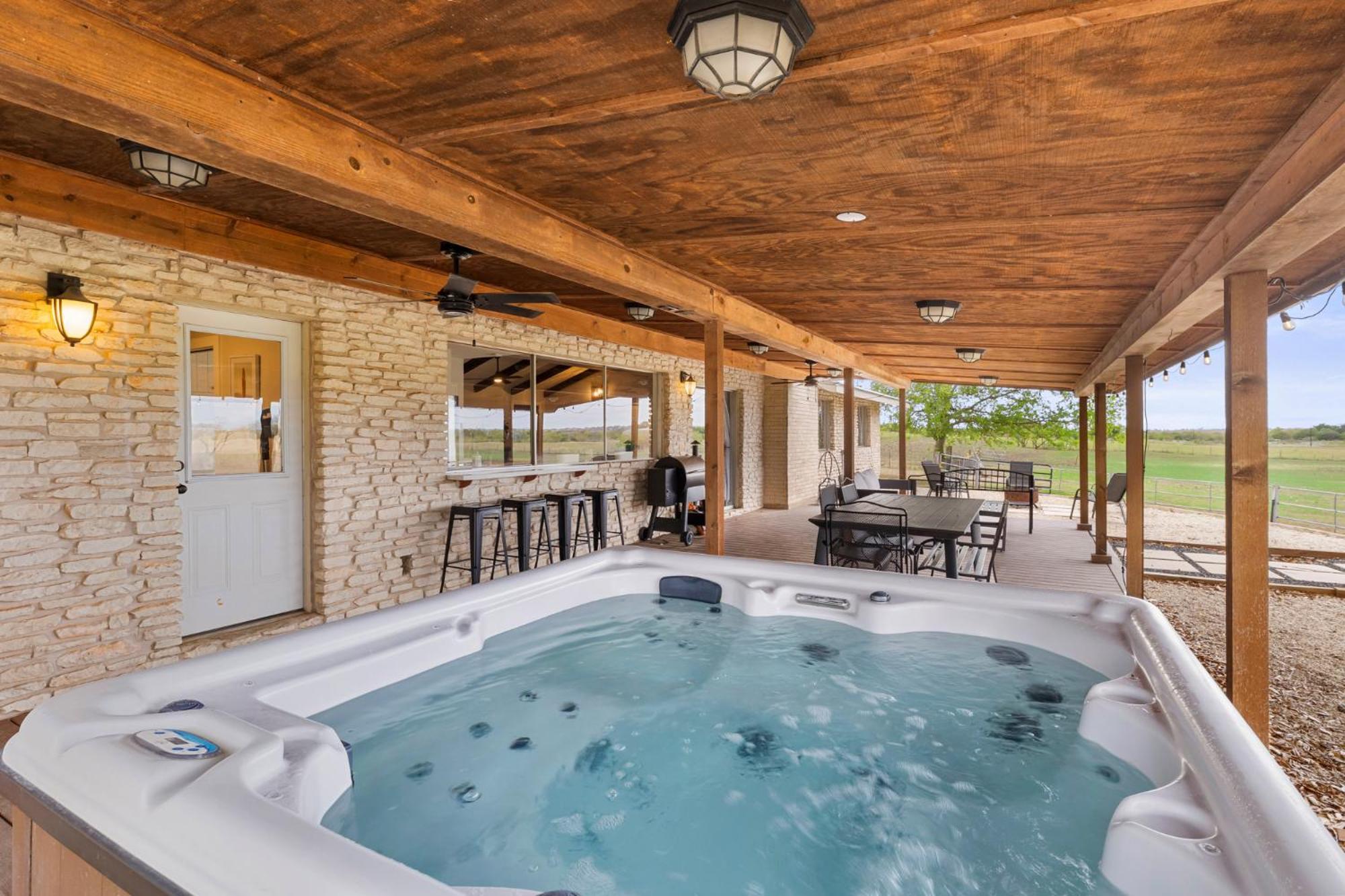 Farm Retreat With Jacuzzi, Fire Pit, Mini Goats, Mini Ponies And Mini Cows Villa San Marcos Kamer foto